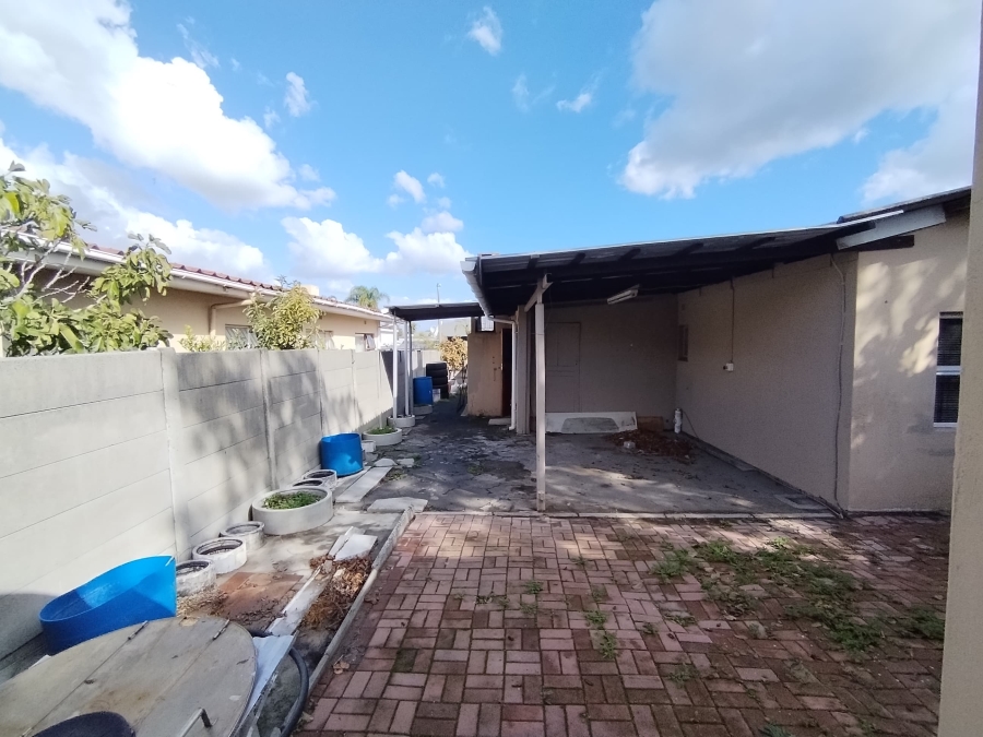 4 Bedroom Property for Sale in Protea Heights Western Cape